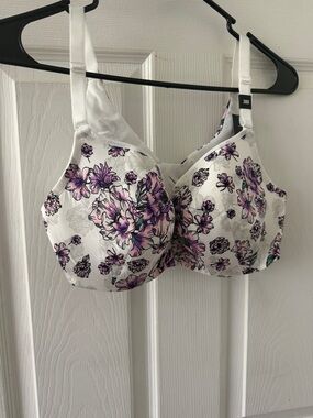 NWT White Floral Full Coverage Bra with Purple Flowers